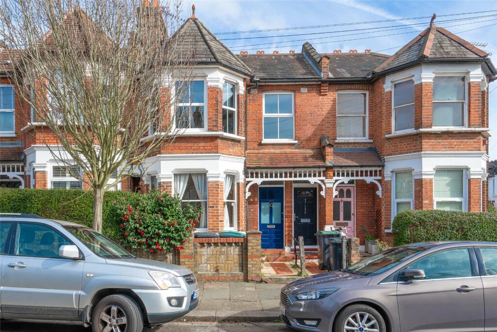 3 bedroom for sale in North View Road, London, N8