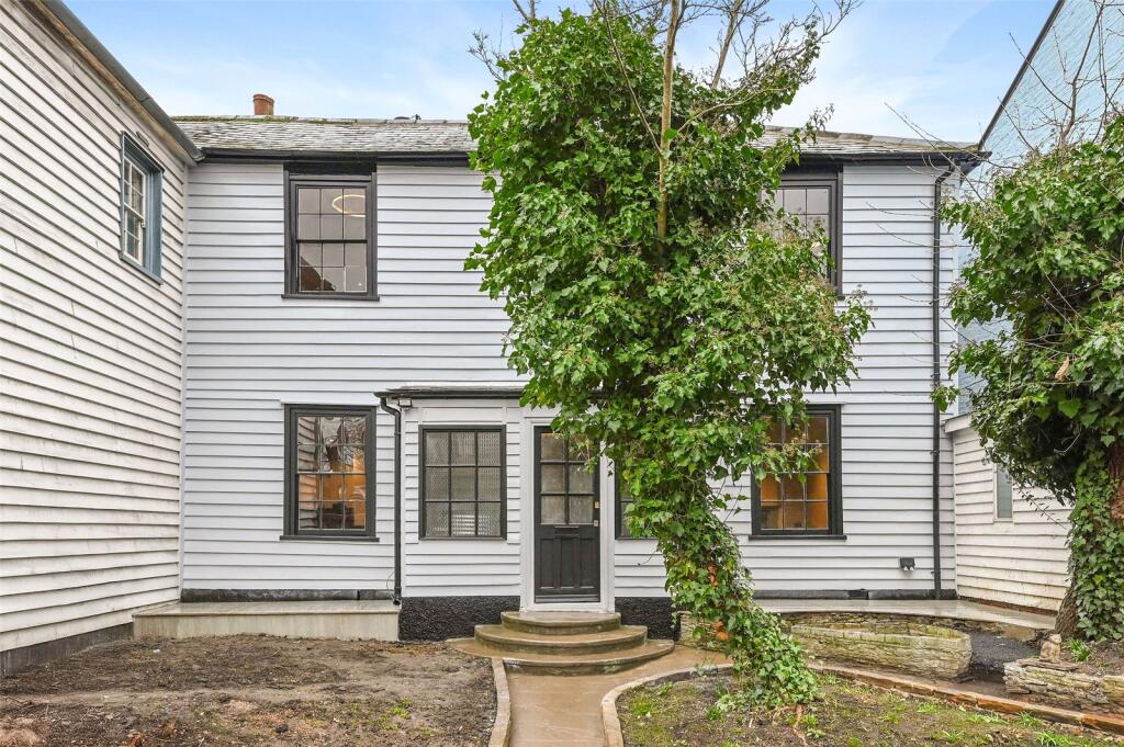 Main image of property: St. James Lane, London, N10