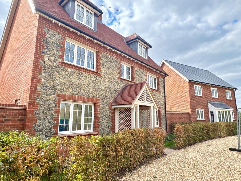 Main image of property: Clayhill Road,
Burghfield Common,
RG7 3NZ