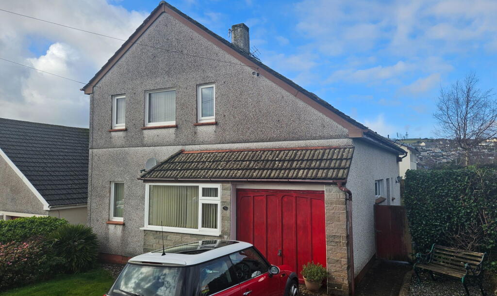 Main image of property: Roslyn Close, St. Austell, PL25 3UW