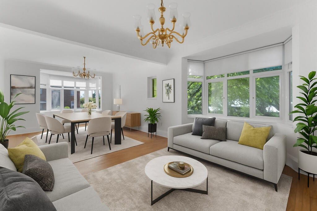 Main image of property: Kingsgate Avenue, London, N3