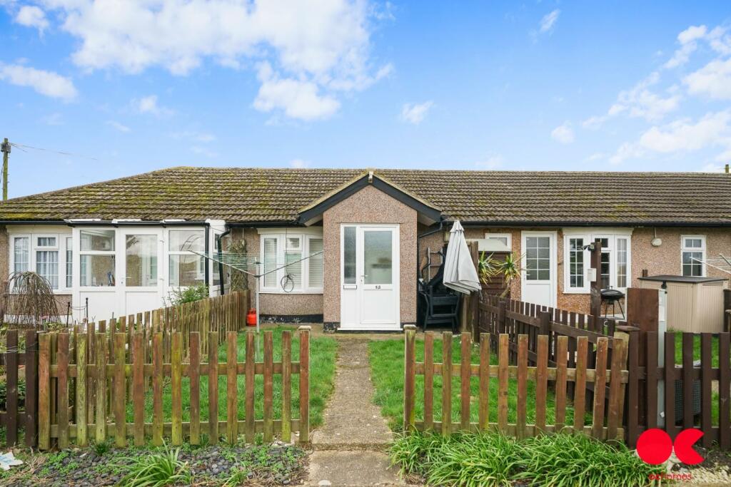 1 bedroom terraced bungalow for sale in Laburnum Grove, Minster Chalet
