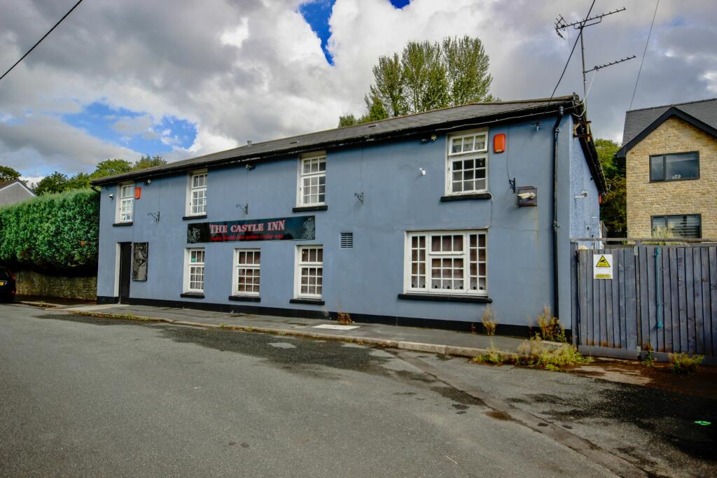 Pub for sale in Castle Inn, Castle Street, Fleur De Lis, Blackwood, NP12