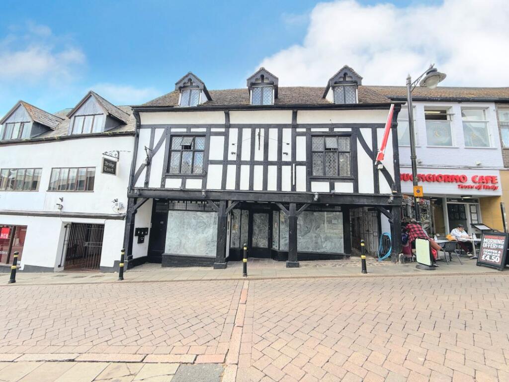 Main image of property: 62 Bridge Street, Evesham, Worcestershire, WR11 4RY