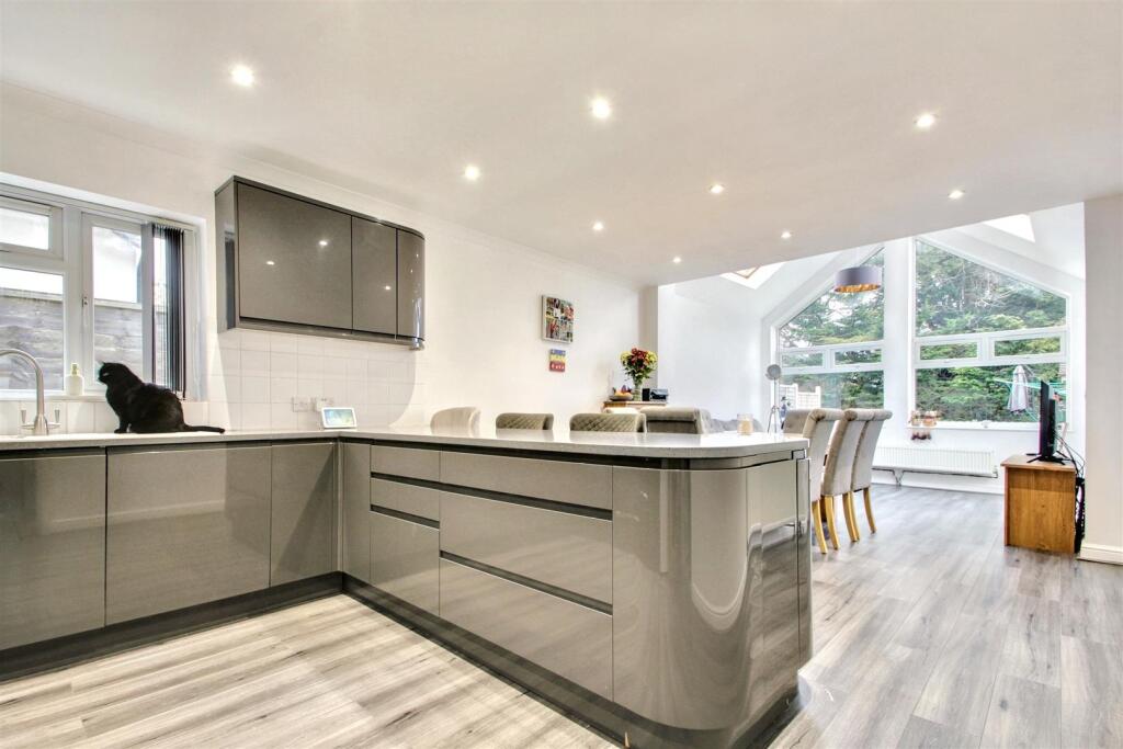 Additional property image - Langbury Lane, Ferring, Worthing
