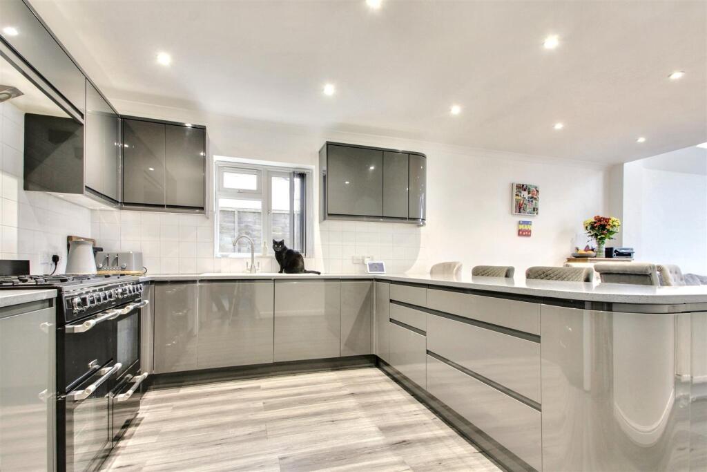 Additional property image - Langbury Lane, Ferring, Worthing