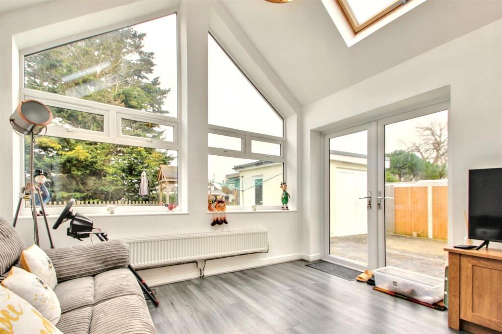 Additional property image - Langbury Lane, Ferring, Worthing