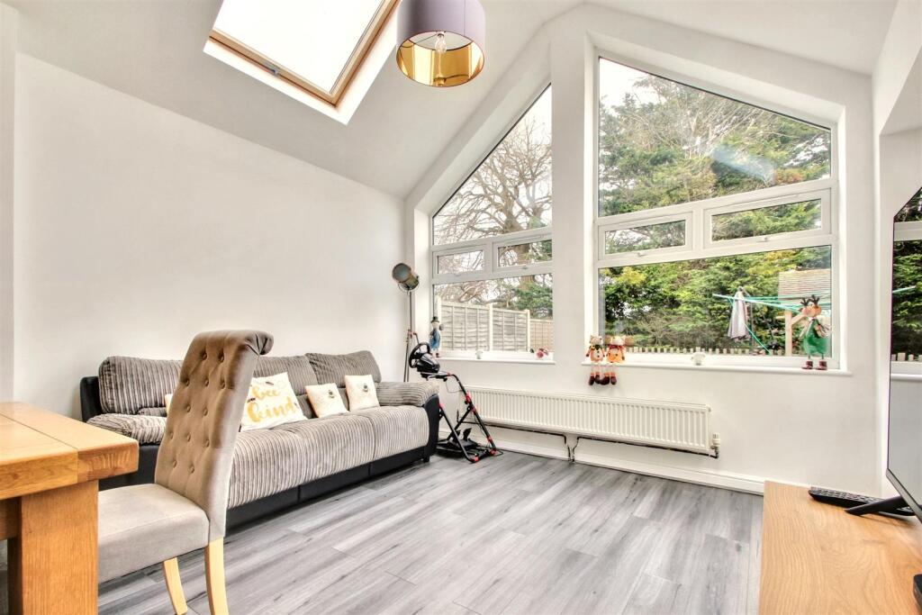 Additional property image - Langbury Lane, Ferring, Worthing