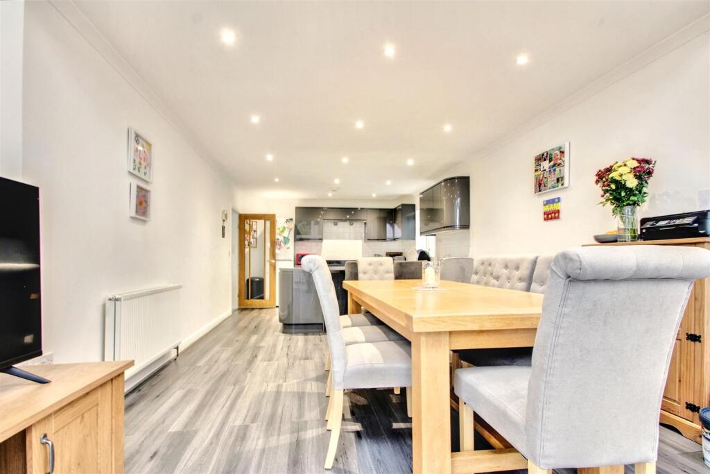 Additional property image - Langbury Lane, Ferring, Worthing