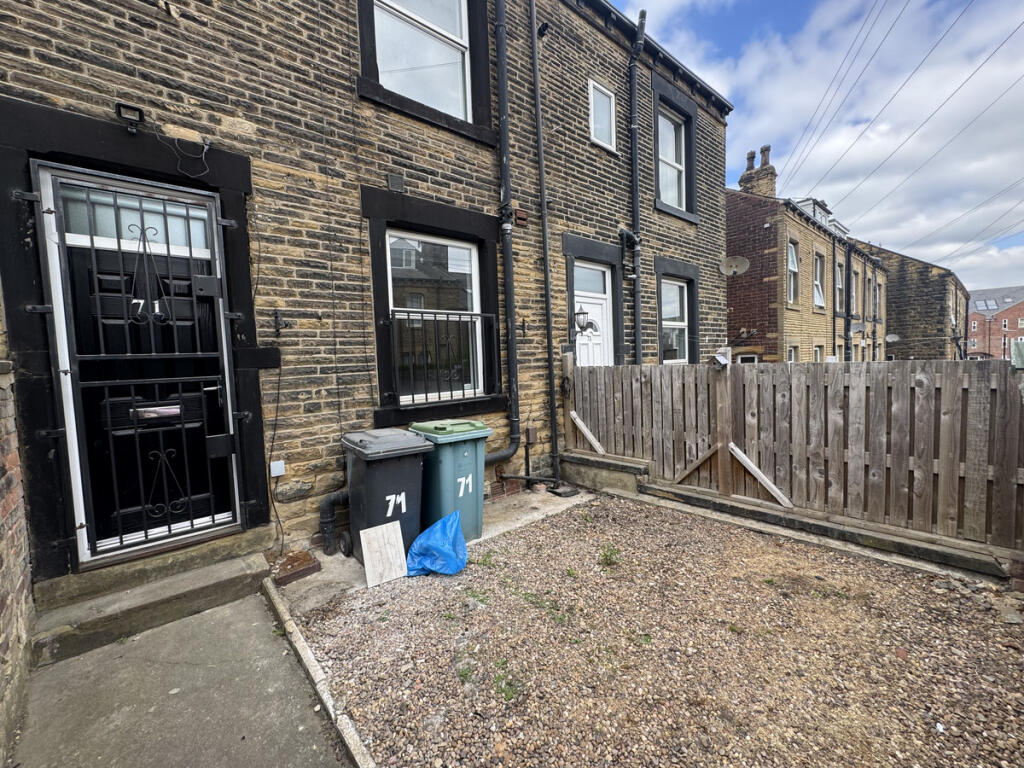Main image of property: King Street, Leeds, LS27 9