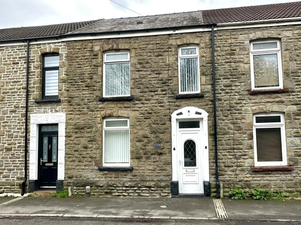 3 bedroom terraced house for sale in Walters Road, Llansamlet, Swansea, SA7
