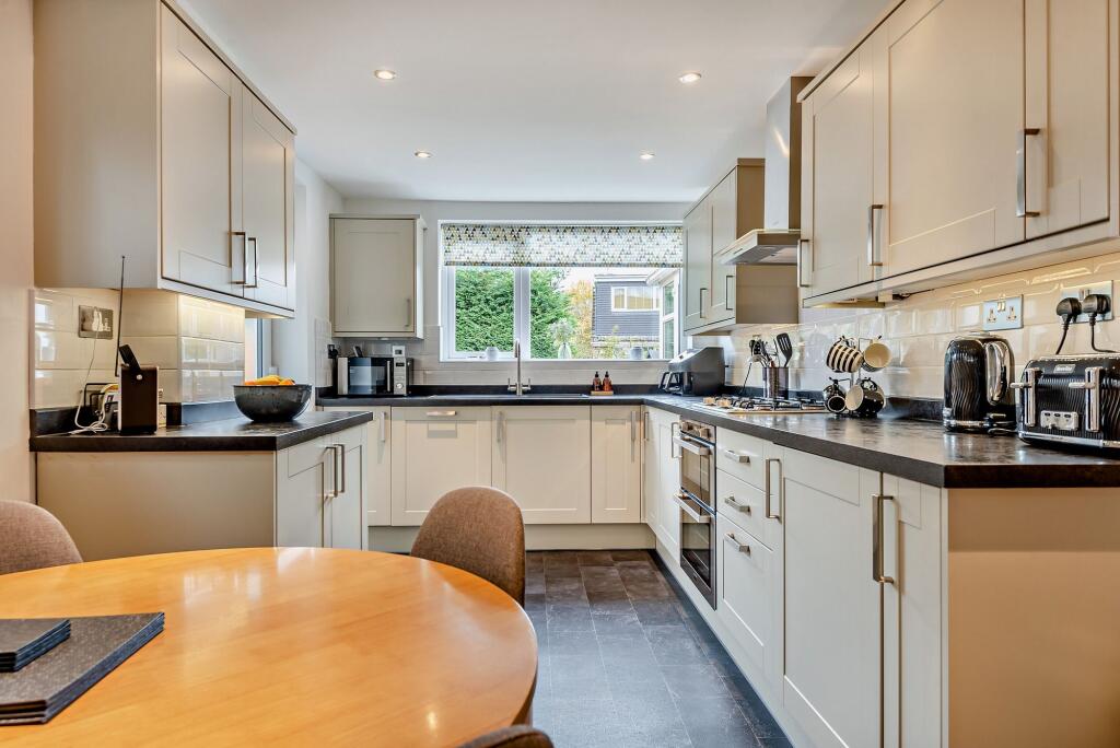 Main image of property: Broadway Avenue, Halesowen, B63