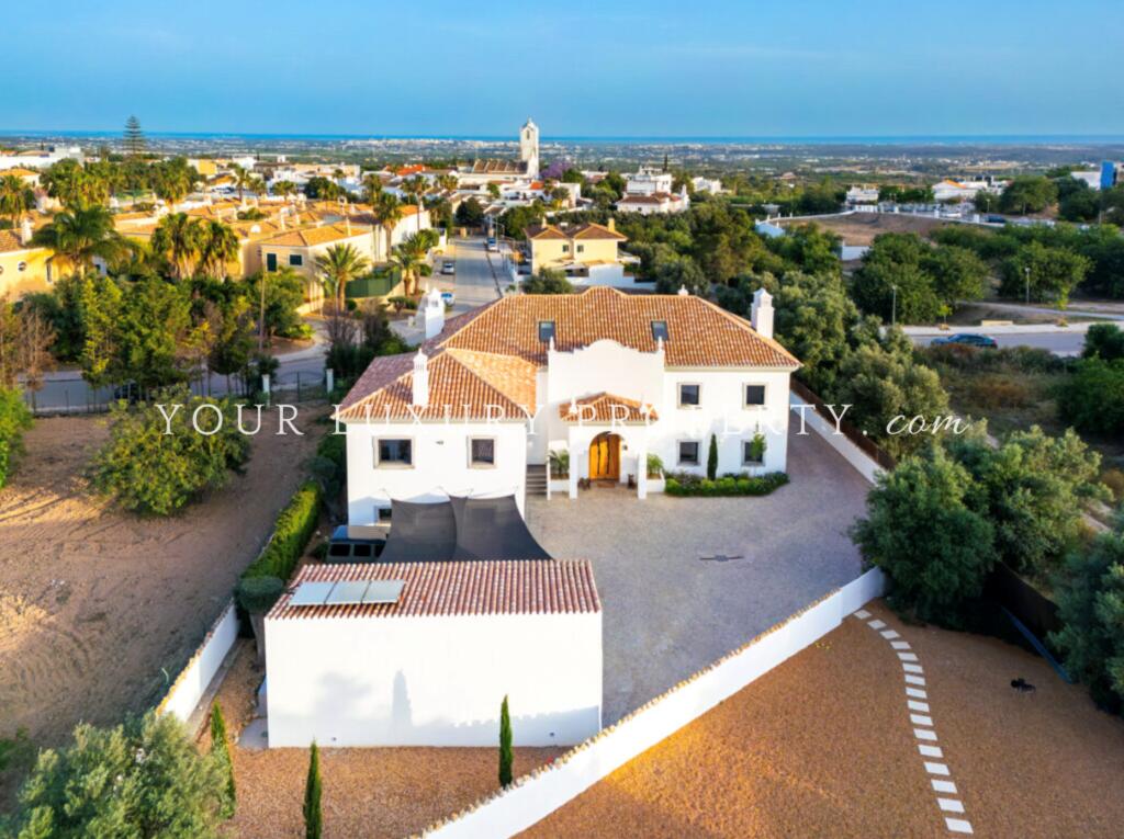Main image of property: Algarve, Santa Bárbara de Nexe