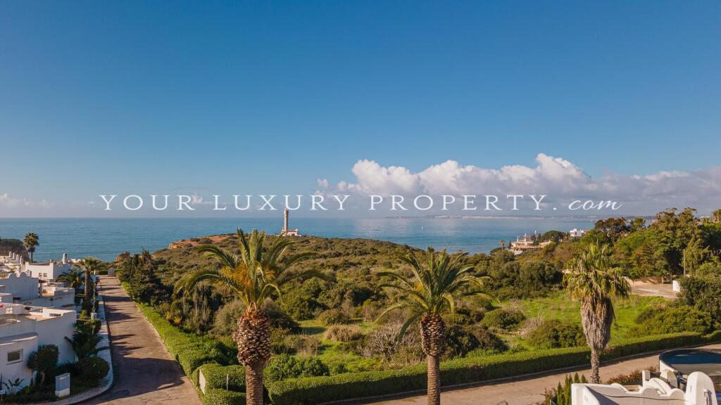 Main image of property: Algarve, Ferragudo