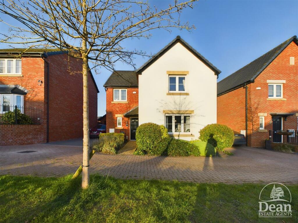 4 bedroom detached house for sale in Way, Lydney, GL15
