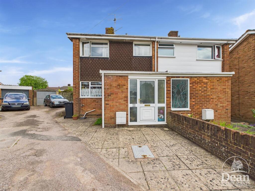 3 bedroom semi-detached house