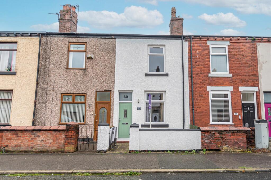 2 bedroom terraced house for sale in Oxford Street, Leigh, WN7