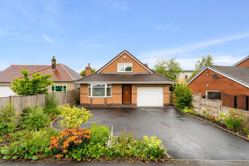Main image of property: The Avenue, Leigh, WN7