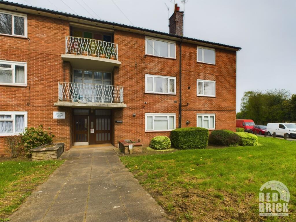 2 bedroom flat for rent in Holyhead Road, Coventry, CV5