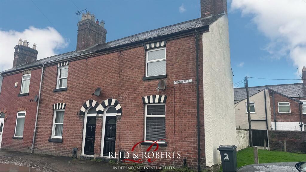 2 bedroom end of terrace house for sale in Cunliffe Street, Mold, CH7