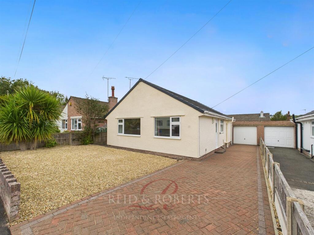 Main image of property: The Links, Gwernaffield, Mold