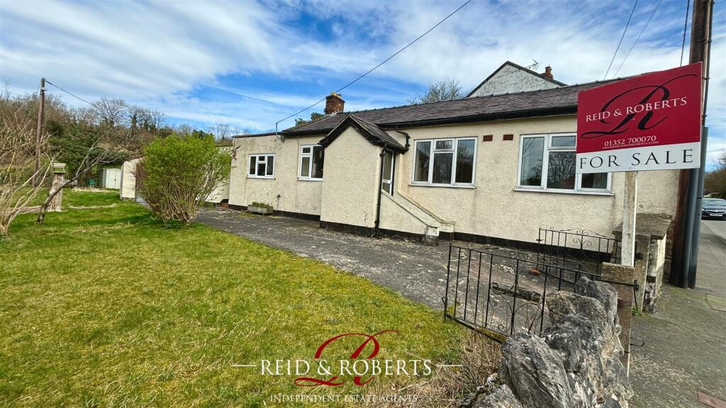 3 bedroom detached bungalow for sale in Cilcain Road, Pantymwyn, Mold, CH7