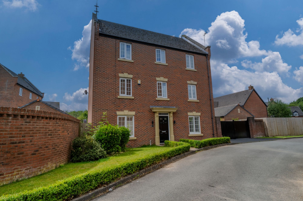 Main image of property: Regency Park, Widnes, WA8