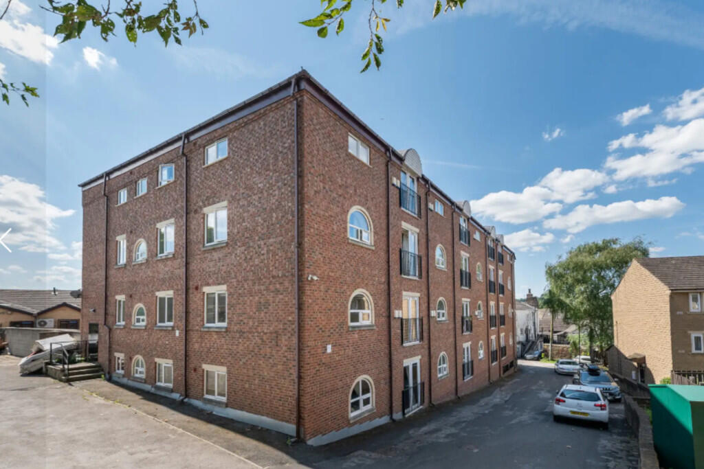 Main image of property: Flat 14, 2 Back Lane, Heckmondwike, West Yorkshire, WF16 9EX