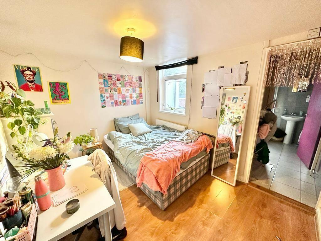 6 bedroom semi-detached house for rent in £105 P.P.P.W DOUBLE EN-SUITE ROOMS HUBERT ROAD , Birmingham, B29