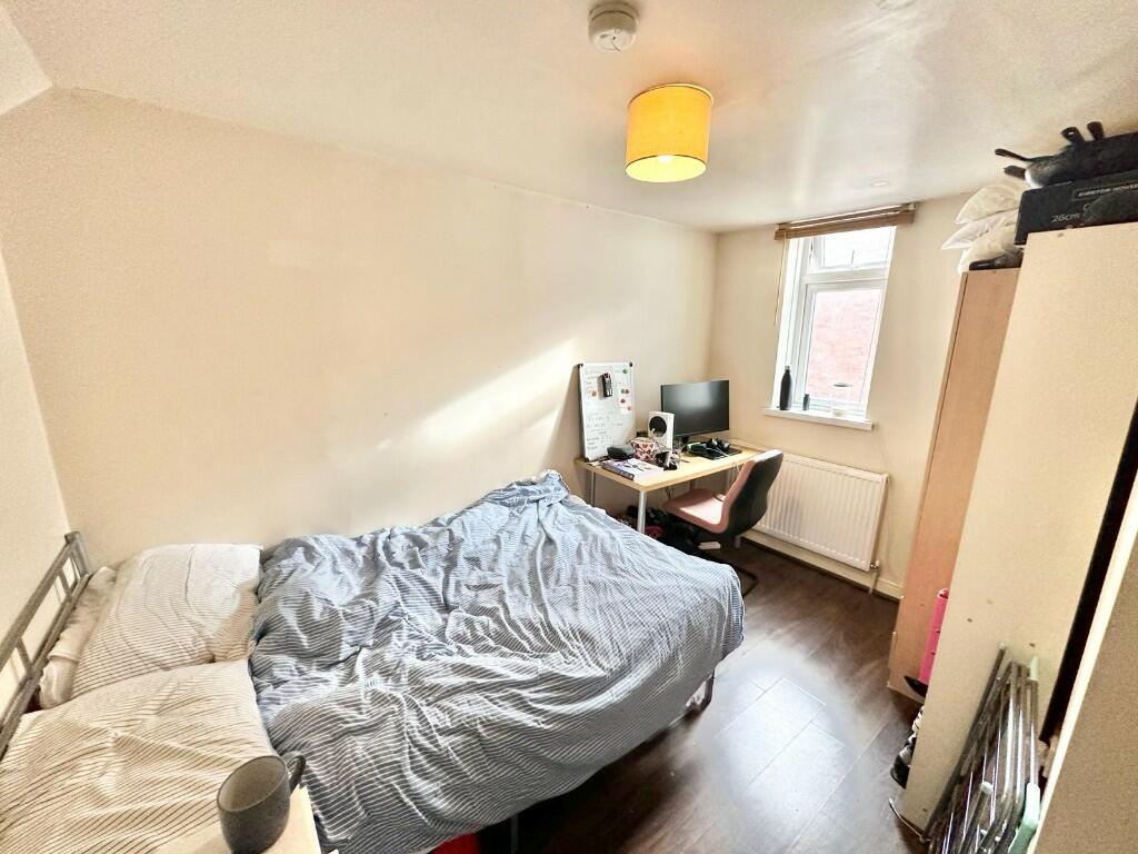 6 bedroom semi-detached house for rent in **£111 P.P.P.W* DOUBLE BEDS Prime location for students ** Birmingham, B29
