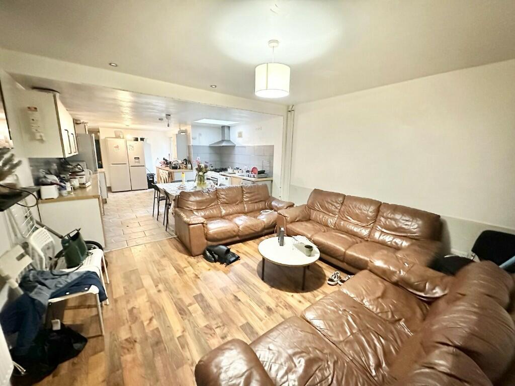 1 bedroom house of multiple occupation for rent in **£90 P.P.P.W. * DOUBLE BEDROOM Prime location for students** Birmingham, B29