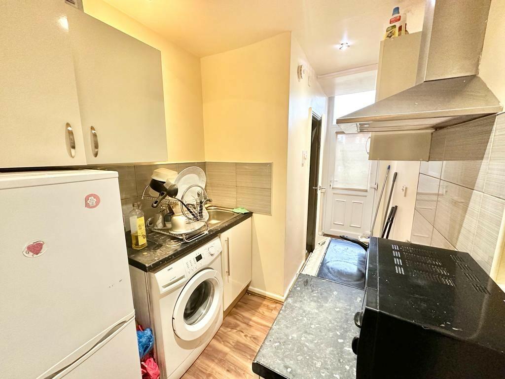 Additional property image - Raddlebarn Road, Birmingham, B29 6HJ