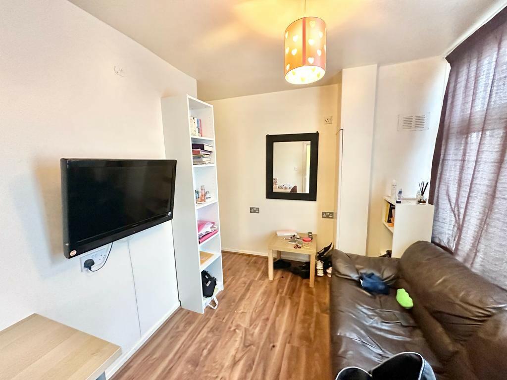 Additional property image - Raddlebarn Road, Birmingham, B29