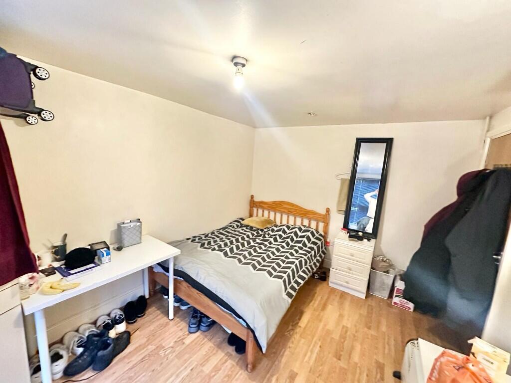 Additional property image - Raddlebarn Road, Birmingham, B29 6HJ