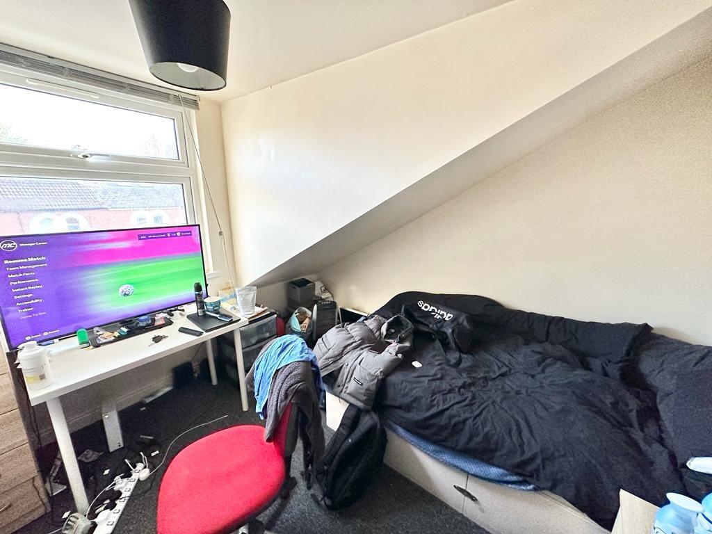 Additional property image - Raddlebarn Road, Birmingham, B29