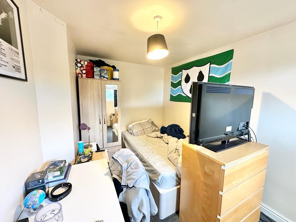 Additional property image - Raddlebarn Road, Birmingham, B29