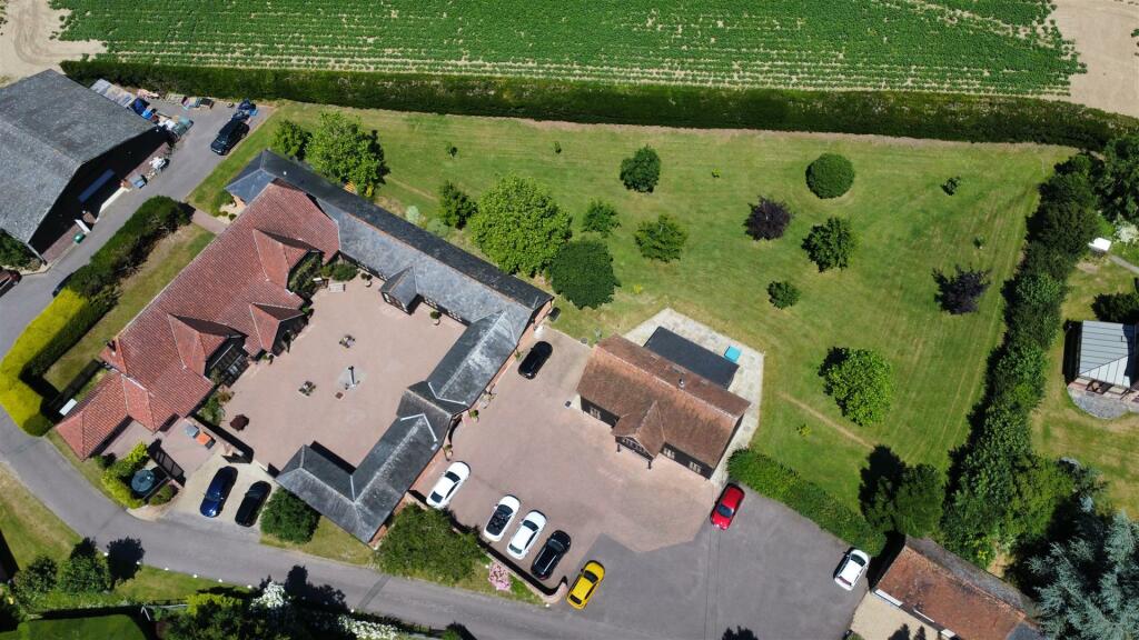 Additional property image - Long Lane, Tendring, Clacton-On-Sea