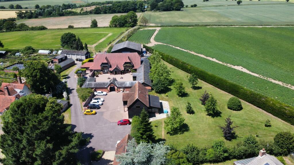 Additional property image - Long Lane, Tendring, Clacton-On-Sea