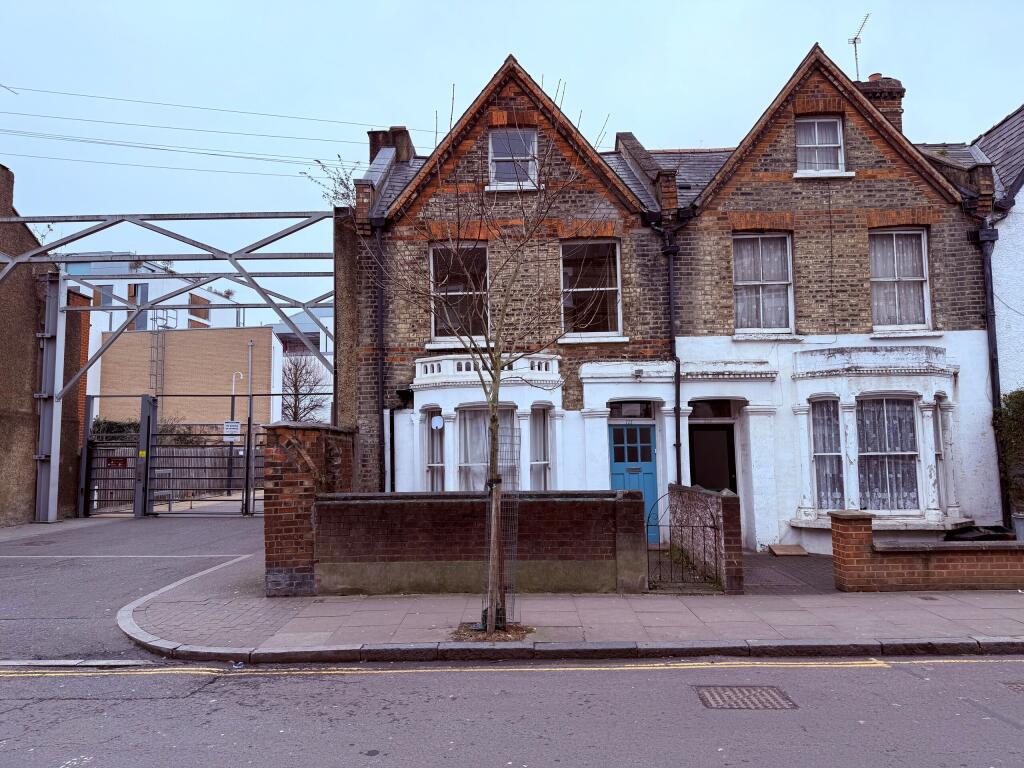 Main image of property: Gillespie Road, London, N5