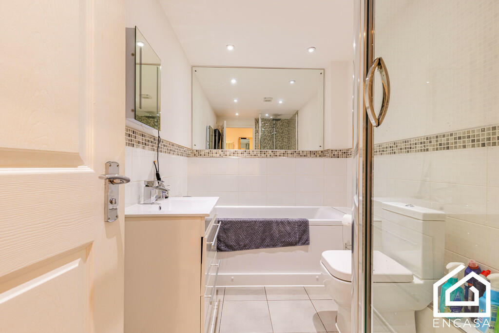 Additional property image - Warwick Park Court,  Warwick Road