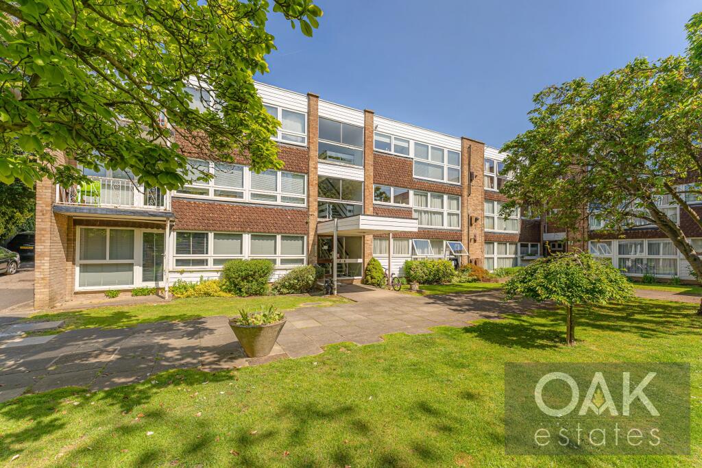 Main image of property: Foxgrove, London N14