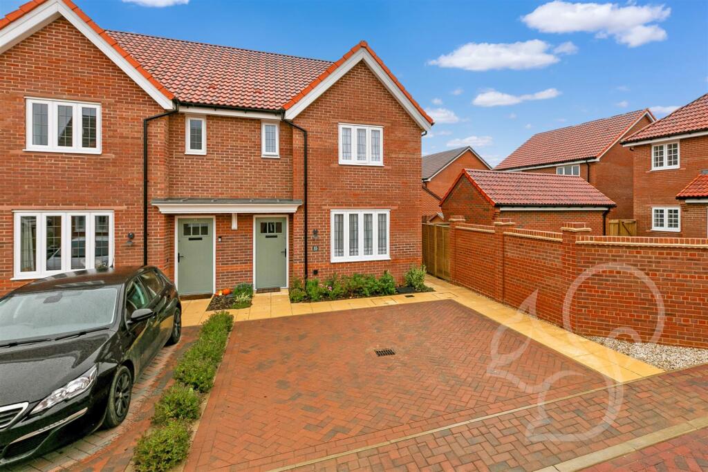 3 bedroom semidetached house for sale in Daisy Way, Stowupland, IP14