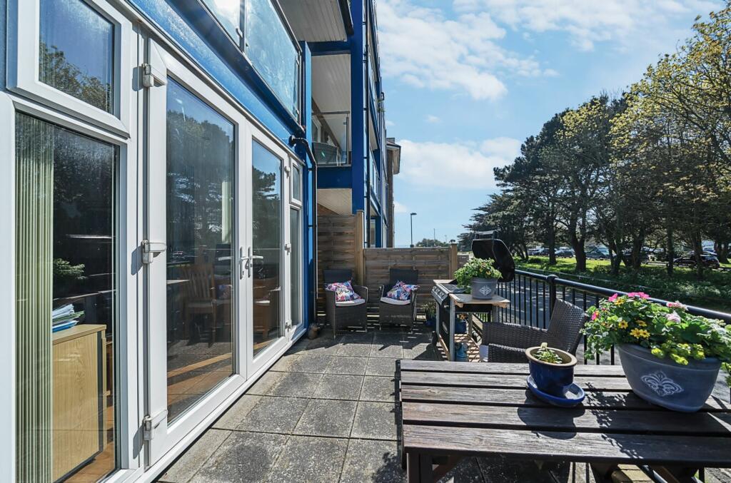 3 bedroom property for sale in Kings Parade, Bognor Regis, PO21