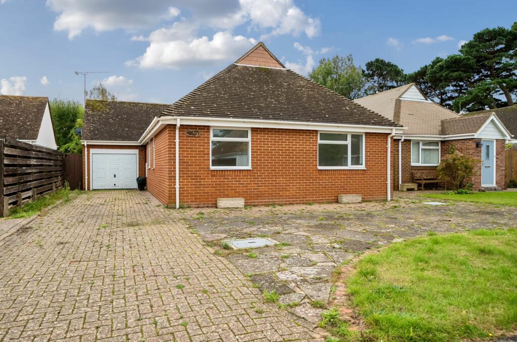 Main image of property: Thrusloes, Aldwick Felds, PO21