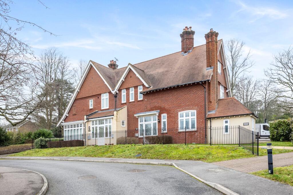 Main image of property: St. Pauls On The Green, Flower Lodge St. Pauls On The Green, RH16