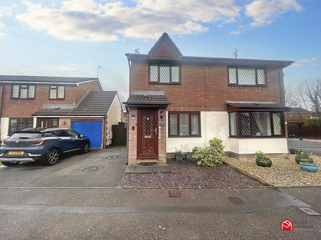 2 bedroom semidetached house for sale in Ynysddu, Pontyclun, Rhondda