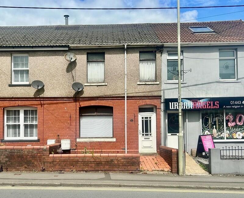 3 bedroom terraced house for sale in Rose Terrace, Llanharan, Pontyclun