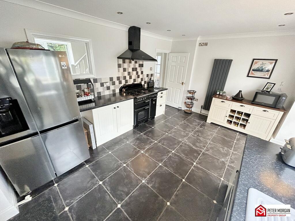 Additional property image - Miskin Crescent, Miskin, Pontyclun, Rhondda Cynon Taff. CF72 8JL