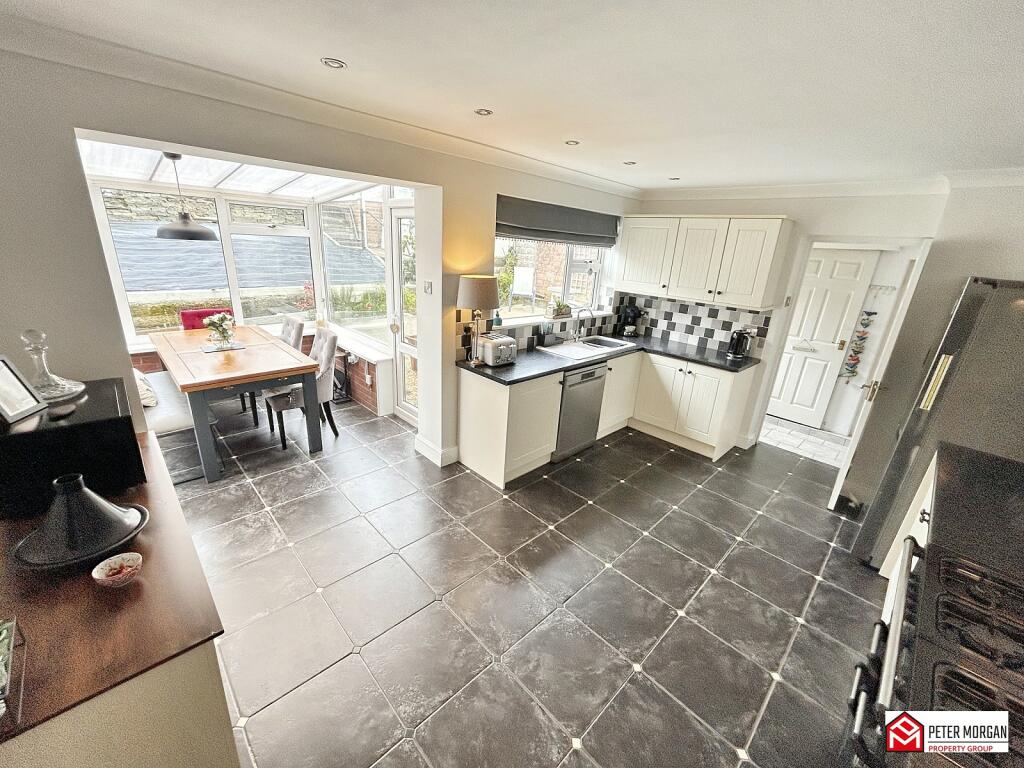Additional property image - Miskin Crescent, Miskin, Pontyclun, Rhondda Cynon Taff. CF72 8JL
