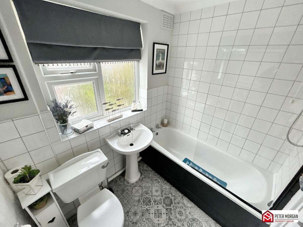 Additional property image - Miskin Crescent, Miskin, Pontyclun, Rhondda Cynon Taff. CF72 8JL